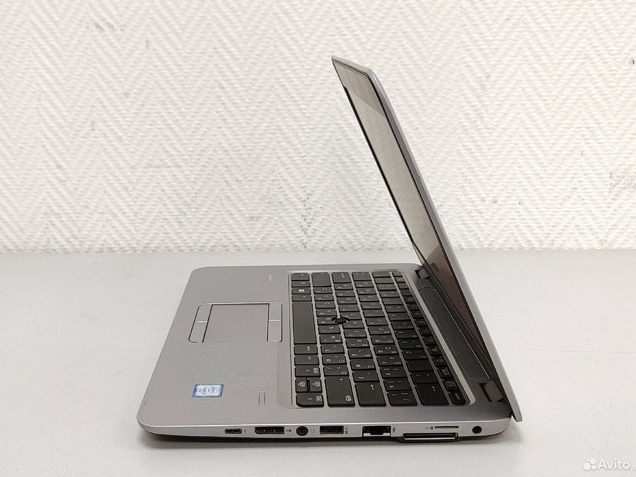 HP EliteBook i3-6100U/6Gb/nvme 256Gb/HD Graphics