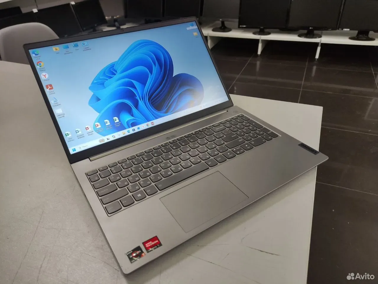 Ноутбук Lenovo Ryzen 5300U/8G DDR4/SSD 256G #172 — фото 1
