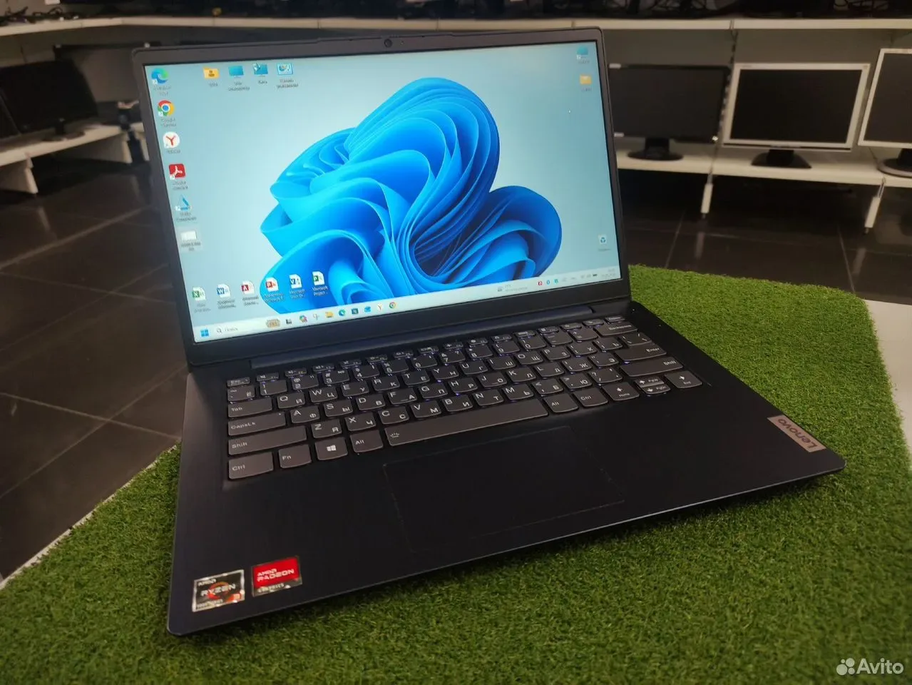 Ноутбук Lenovo Ryzen 5300U/8G DDR4/SSD 256G #166 — фото 1