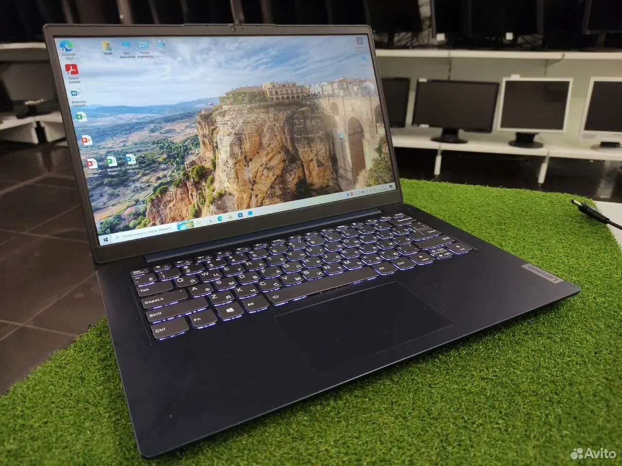 Ноутбук 14" Lenovo Ryzen 3 5300U/8G/SSD 512G #125 — фото 1