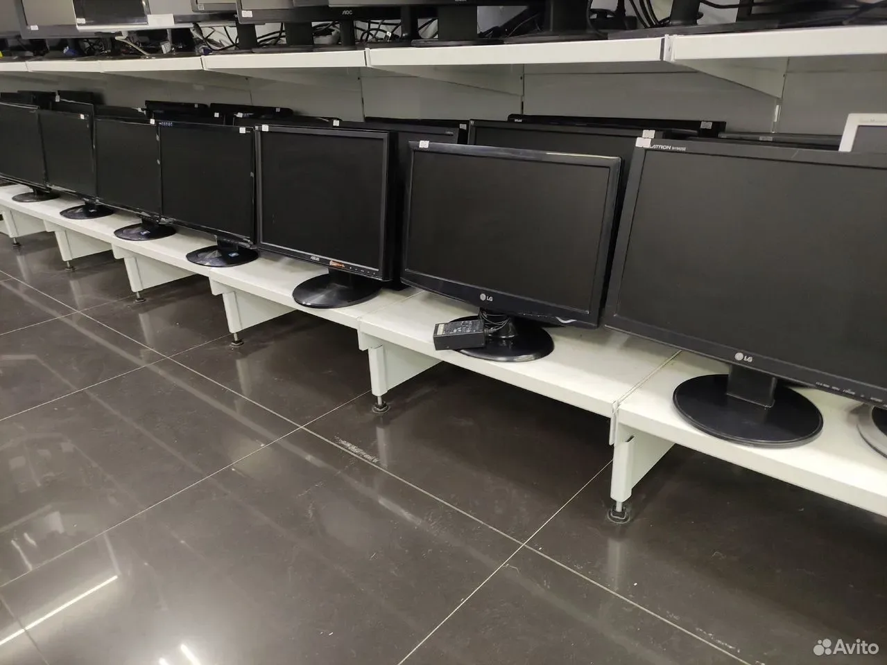 Бюджетные мониторы 19-20" Benq asus lg — фото 5