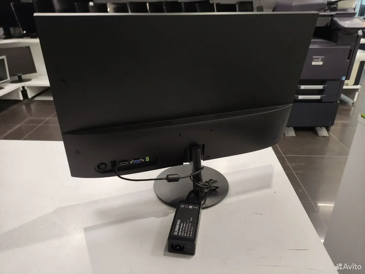 Монитор 24" Sunwind IPS hdmi VGA — фото 2