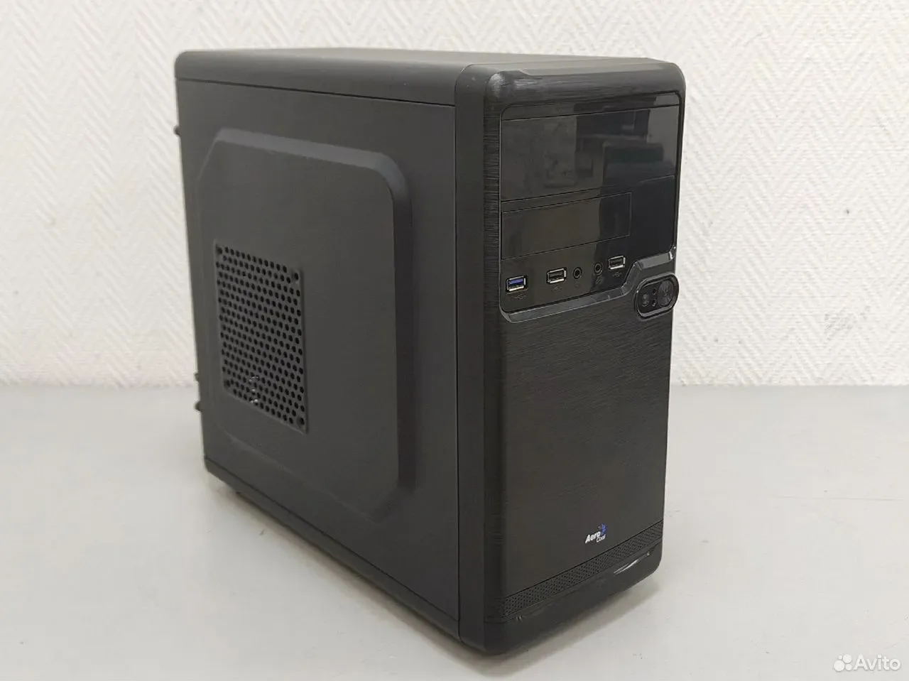 Сб Intel Core i3-8100T/8Gb/SSD 240Gb/UHD Graphics — фото 1