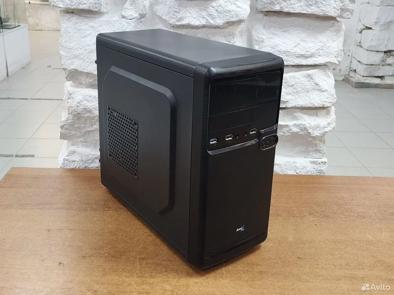Сб Intel X4 G5400/8Gb/SSD 120Gb/UHD Graphics — фото 1