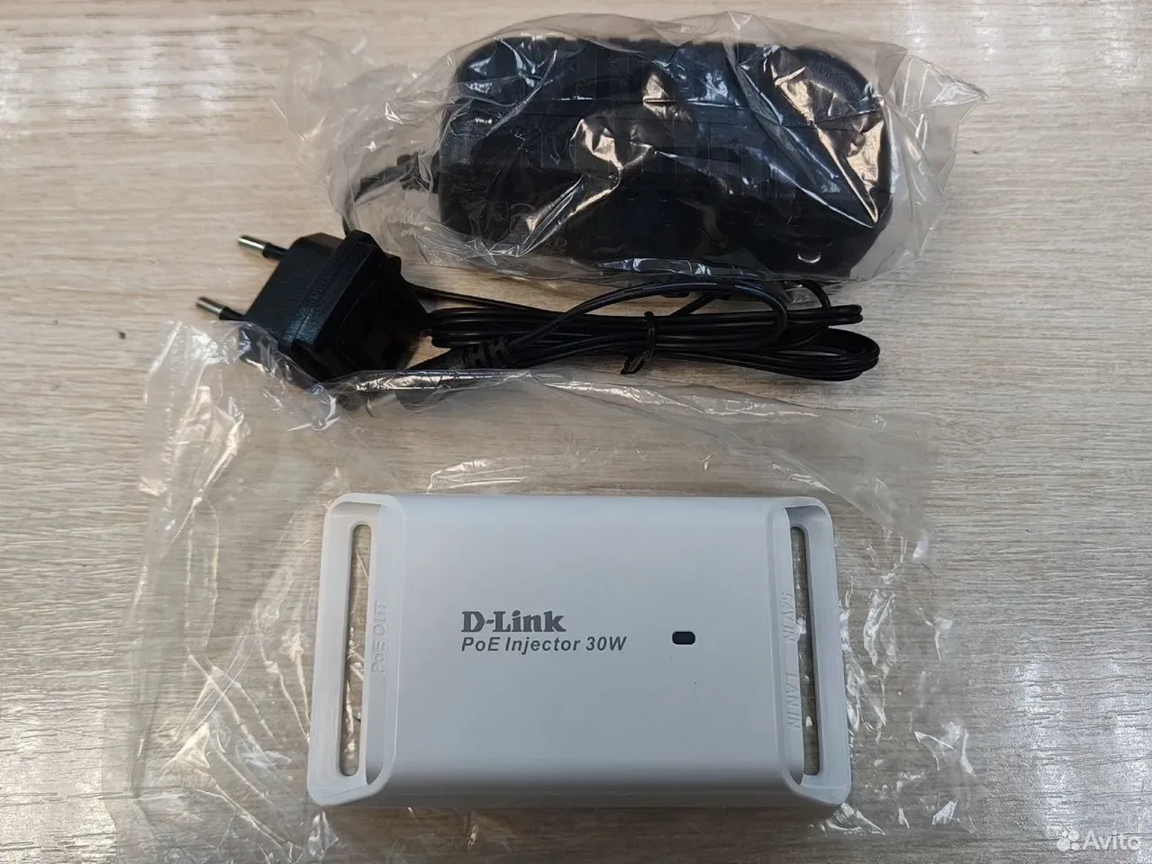 Инжектор PoE D-Link DPE-301GI (новый) — фото 1