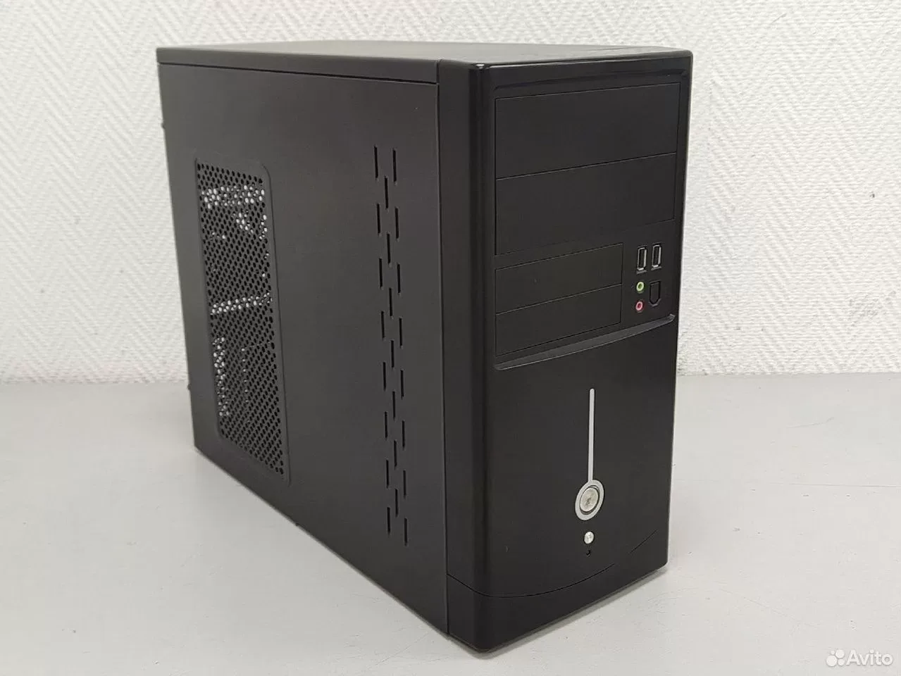 Системный блок Core i3-6100/8Gb/SSD 240Gb/HD Grap — фото 1