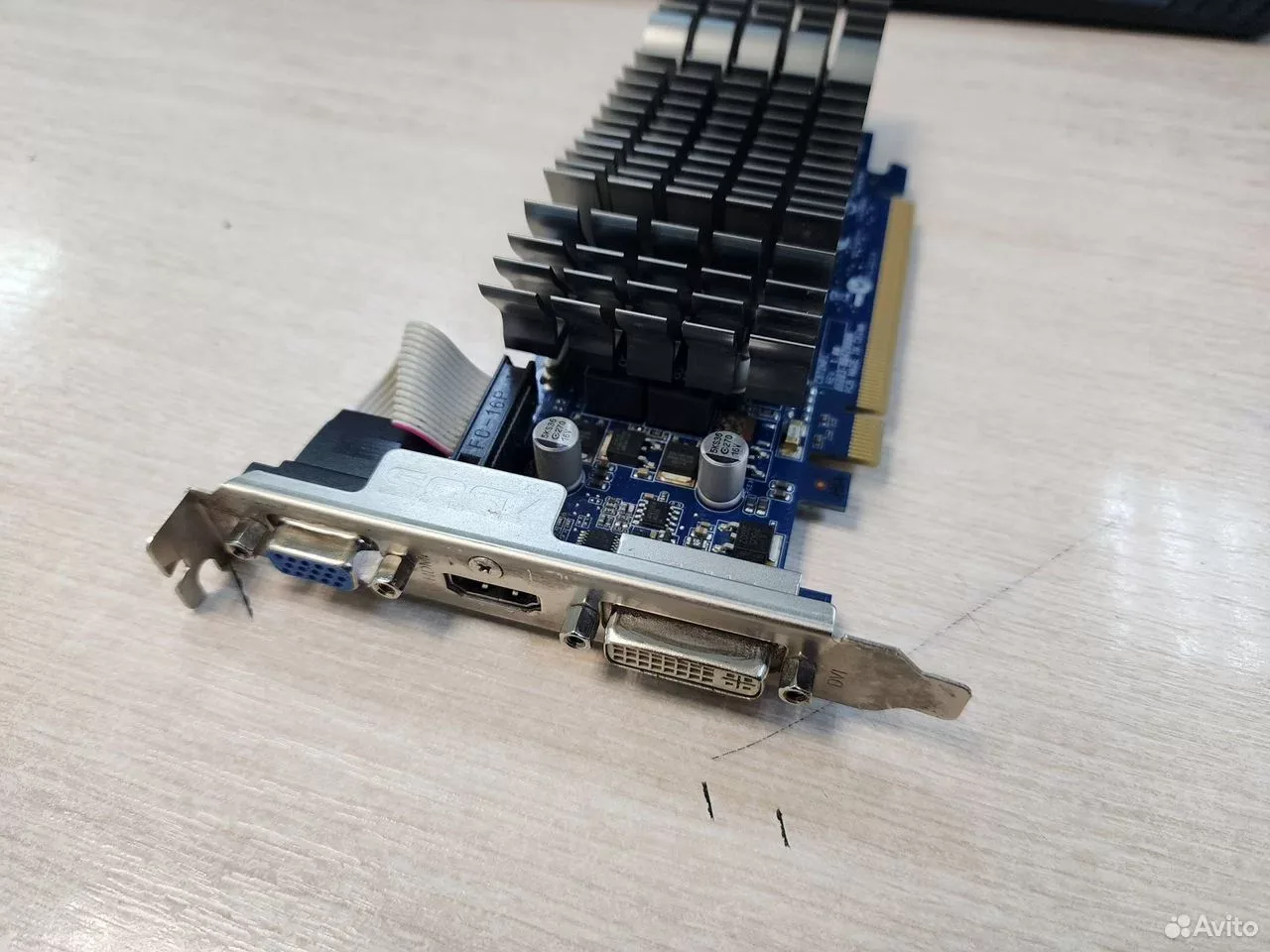 Видеокарта PCI-E Asus GeForce 210 1Gb — фото 2