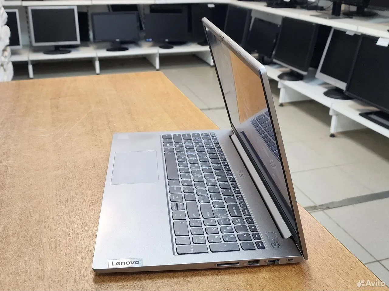 Ноутбук Lenovo i3-1115G4/8Gb/SSD 256Gb/UHD Graphic — фото 2