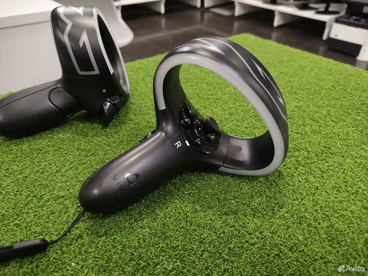 Контроллеры для HTC Vive Cosmos — фото 3