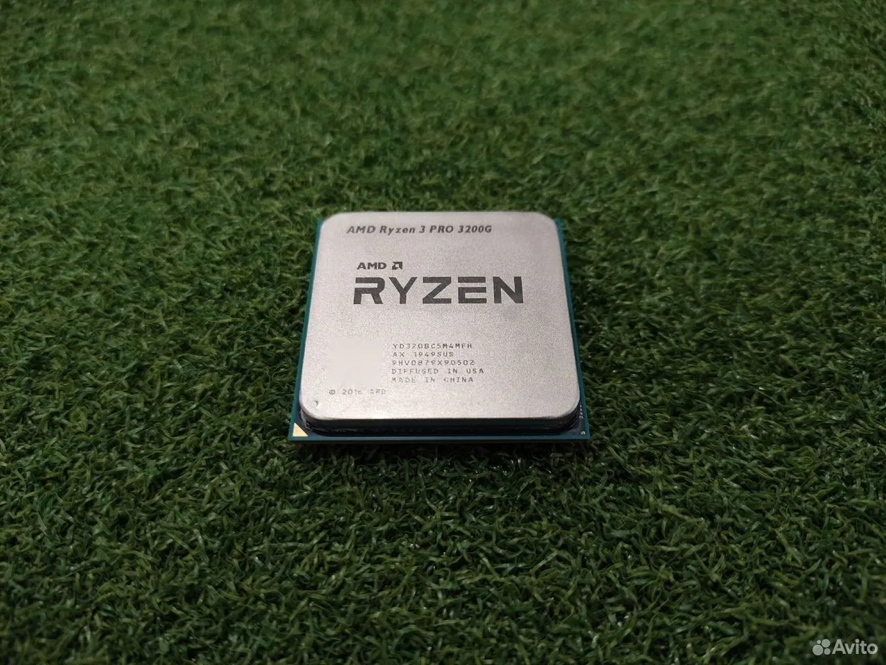 Процессор sAM4 AMD Ryzen 3 PRO 3200G — фото 1