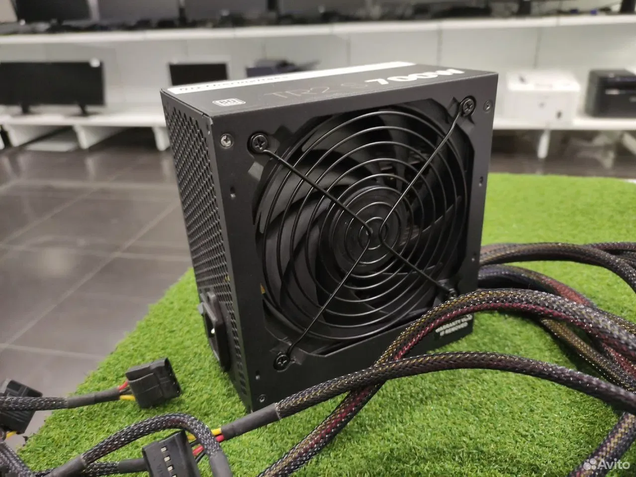 Блок питания Thermaltake tr2 s 700w — фото 2