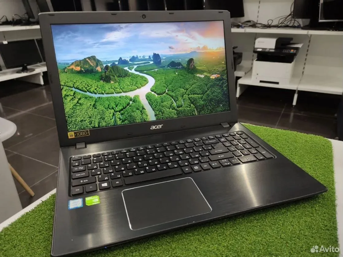 Ноутбук Acer 15.6" i3 6006u/DDR3 16G/256G SSD #555 — фото 1