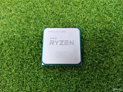 Процессор AMD Ryzen 3 2200G sAM4