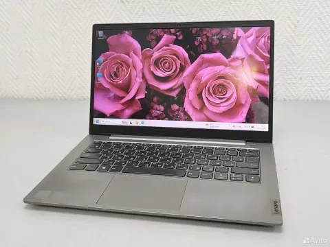 Lenovo Ryzen 3 4300U/12Gb/SSD 256Gb/Radeon/14"